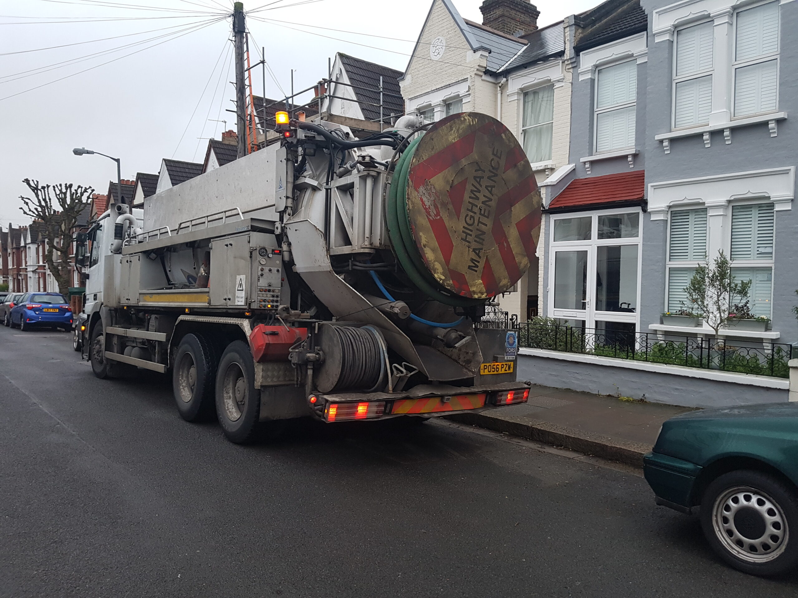 tanker combination unit for large drain jetting operations